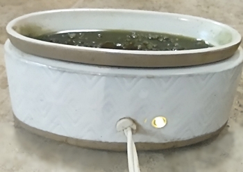 wax warmer to melt menthol crystals